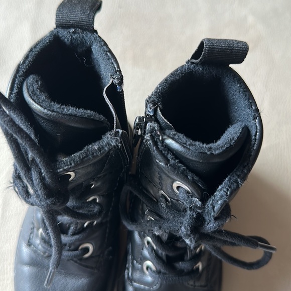H&M toddler boots size 8.5 - Picture 7 of 7